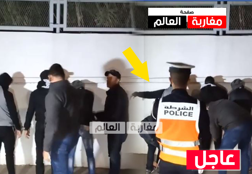 صورة لحظة القبض على أشخاص راكبين في طاكسي بلا وثائق الخروج