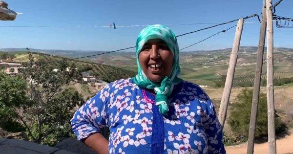 صورة لحظات قليلة قبل خروج من نعيمة من السجن