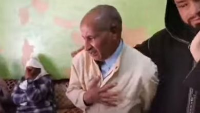 صورة ردة فعل الأب ديالو وعائلة الحبيب بعدما جاتهم مكالمة هاتفية أن ولدهم قتلوه في السجن