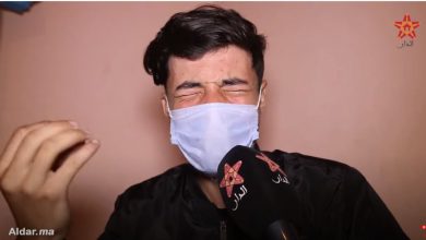 صورة إبن السيدة المتهمة بتعذيب أخته يوجه رسالة للمغاربة