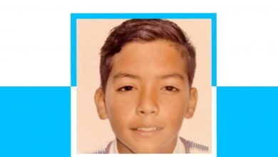 صورة بالدموع..أول تصريح لأب الطفل إلياس بعدما رماه البحر