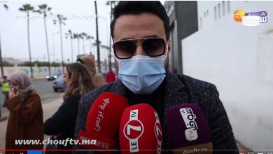 صورة رشيد العلالي بنبرة حزن بعدما شاف جثة صلاح الدين الغماري في مستودع الأموات