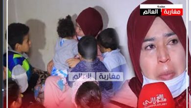 صورة شابة أنجبت 11 طفلا، كتولد كل سنة وتعيش في الخلاء “كنولدهم غير فالأرض”