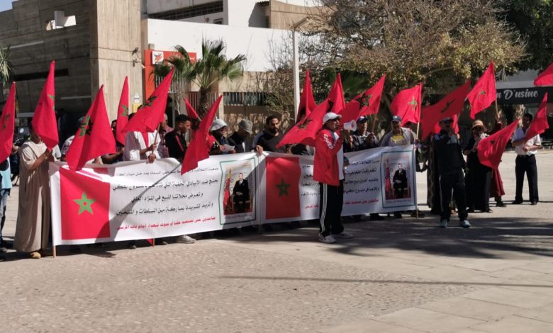 صورة مهنيو مطاعم السمك بباب المرسى بأكادير يرفعون صرخة استغاثة للملك بعد ثلاث سنوات من التوقف عن العمل
